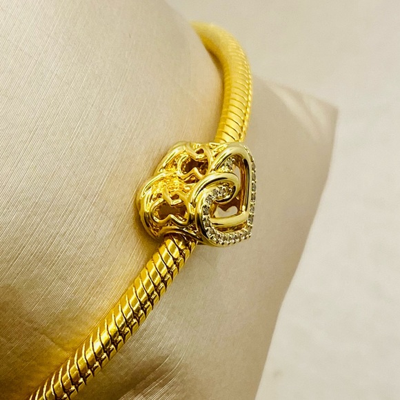 EUC Pandora 769270C01 14k Gold-Plated Sparkling Entwined Hearts Charm w/ CZs - Picture 5 of 11